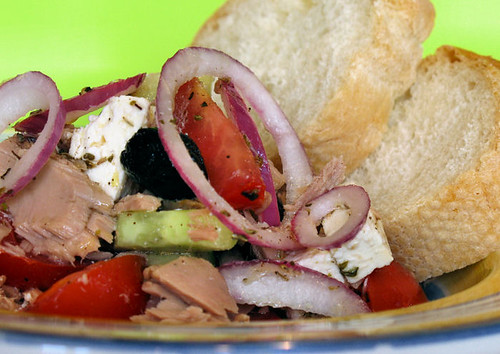 Greek salad with tuna 4343