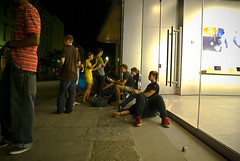 Night Line at King St. Apple Store. Photo by khawkins04 at Flickr under the CC license