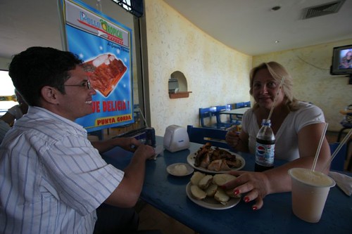 Lunch in Cartagena with Ernesto and Janet.