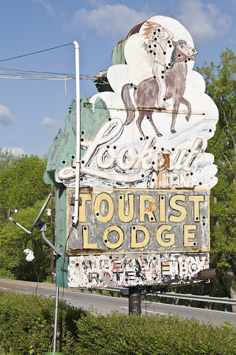 Lookout Tourist Lodge