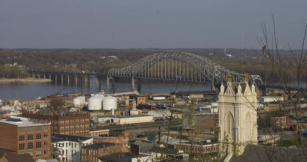 Dubuque: Masterpiece on the Mississippi