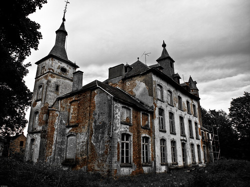 Haunted - {P5249694_2_3} (by X-it)