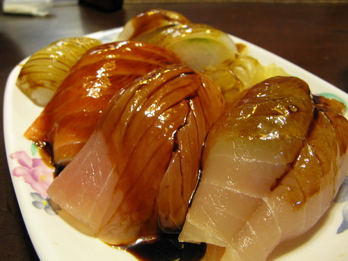 三味食堂-好大的生魚片握壽司！