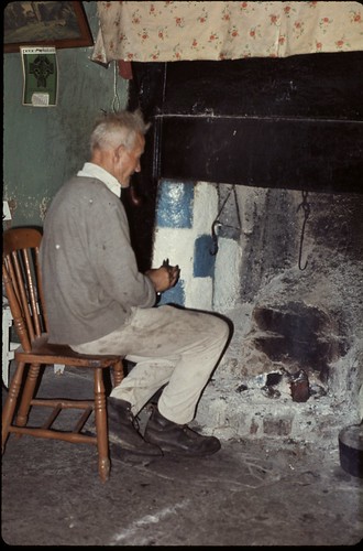 Tommy Gibbons one of the last of the rare old kind, Mayo Ireland 1977