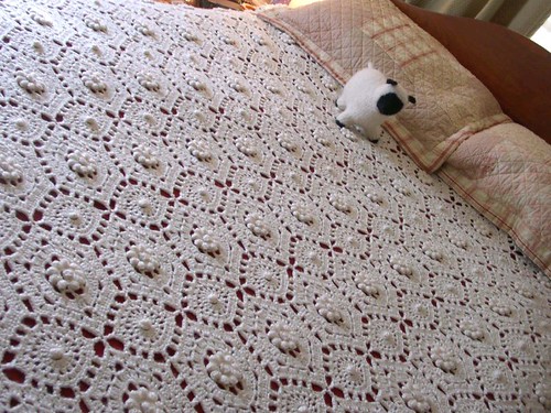 Antique Bedspread in 4ply yarn