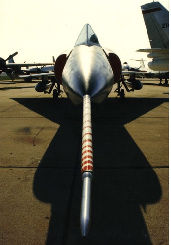 Airplane picture - F-102 Delta Dagger
