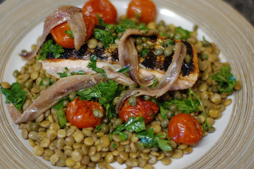 Grilled salmon with lentils, anchovies and  capers