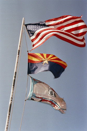 Banderas de la Historic Route 66 a su paso por Arizona