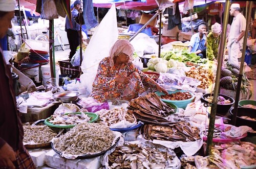 Pasir Mas Market 2 by Hisham Salmin.