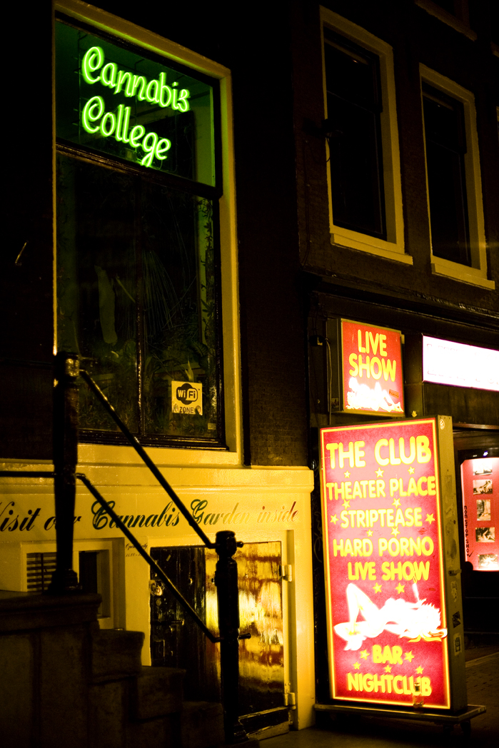 TOP 8 essentials things you need when going to college is in this photo (THE RED LIGHT DISTRICT, AMSTERDAM, NETHERLANDS)