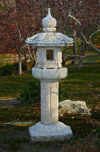 Missouri Botanical ("Shaw's") Garden, in Saint Louis, Missouri, USA - lantern in Japanese Garden
