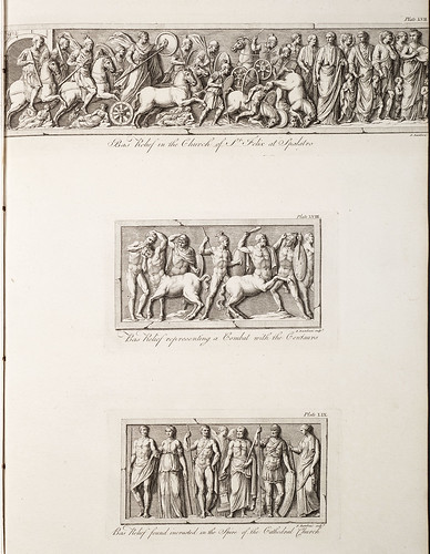 13-Bajo relieve que representa una lucha con los centauros