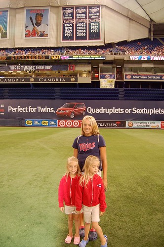 Lindsey & Sydney with their cousin, Chelsea, on the field