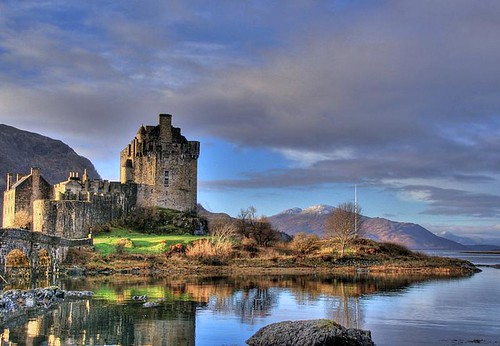 Eileen Donan Castle, Scotland; HDR