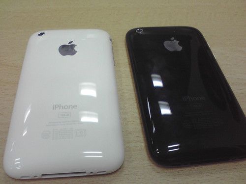 white iphone vs black iphone. Black x White iPhone 3G