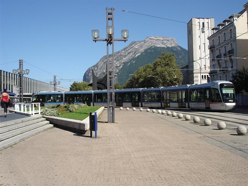 Place de la Gare Grenoble