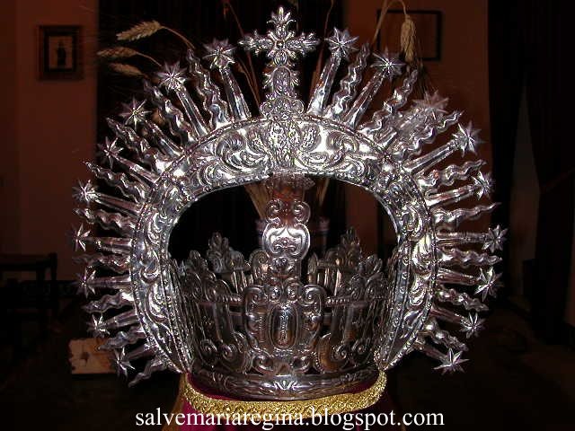 Corona de Nuestra Señora de la Oliva.