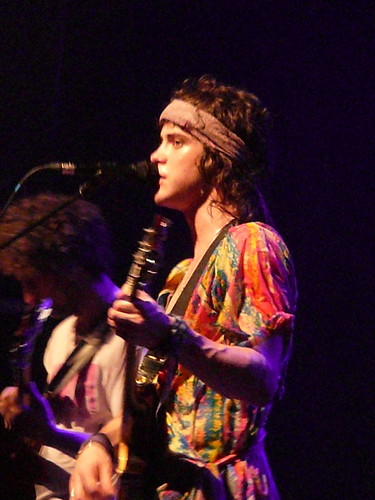 Previously unreleased photos of MGMT @ Le Bataclan, Paris (28/05/08)
