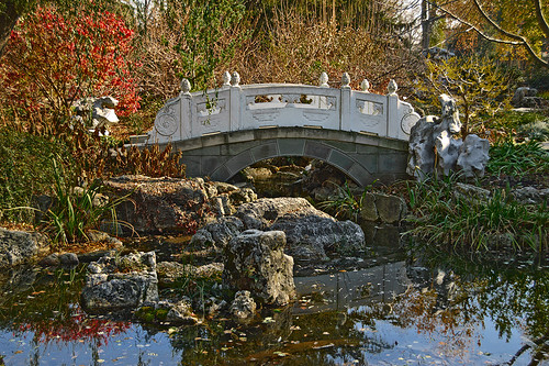 Missouri Botanical ("Shaw's") Garden, in Saint Louis, Missouri, USA - bridge in Chinese Garden