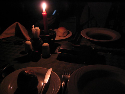 你拍攝的 39 Lake Naivasha Country Club - Blackout dinner。