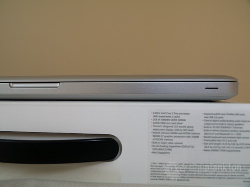 15" Unibody MacBook Pro 'Open-Box' by amethystx5.