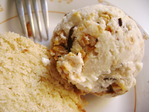 chocolate chip oatmeal cookie ice cream with whole wheat pound cake