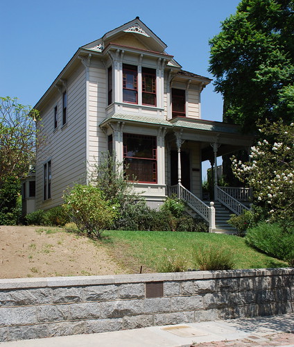 1321 Carroll Avenue Residence