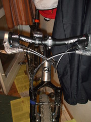 Author Traction with stiff carbon fork