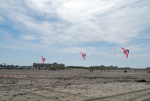 21-Three Kites Low