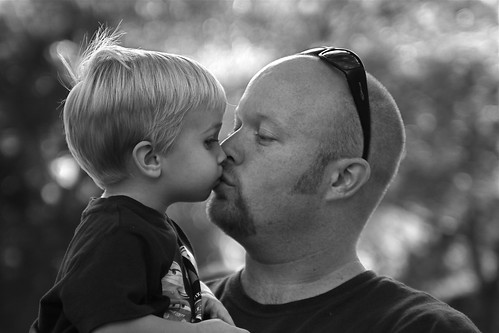 A kiss for Daddy