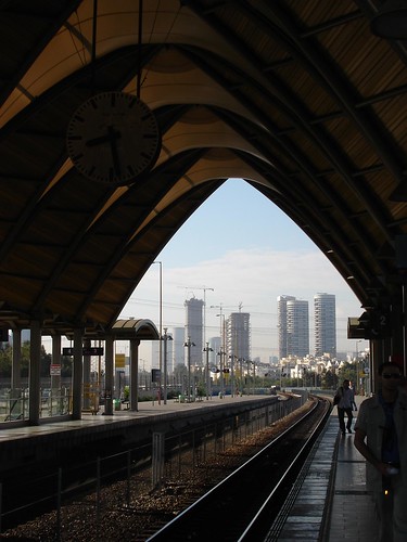 Tel Aviv University train station