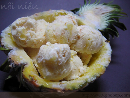 Coconut ice cream with pineapple chunks