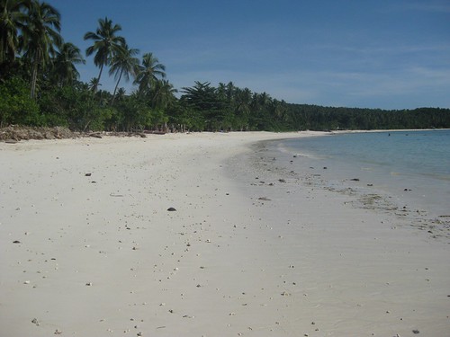 gumasa beach by 18thangel.