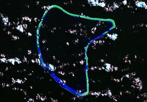Aratika Atoll - Landsat S-06-15_2000 (1-115,000)