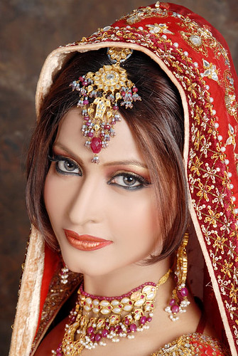 pakistani makeup video. Pakistani bridal makeup