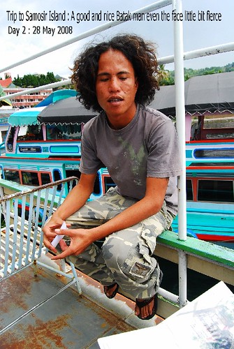 Trip to Samosir Island : The Friendly Batak Man