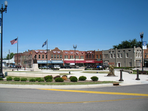 Hodgenville Town Square