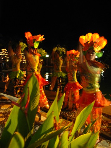 Pintaflores dancers