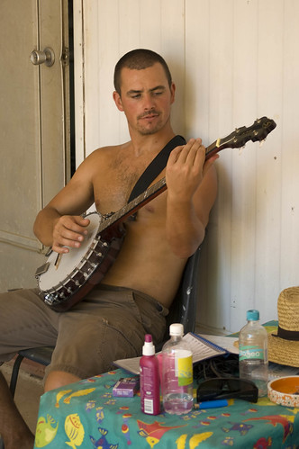 Phil banjo play