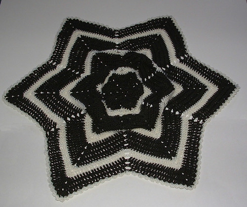 Blocking a Crocheted Round Ripple Afghan