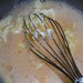 Batimos los huevos con la mantequilla ya mezclada con el azucar glass