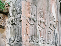 Apsaras.Bas-reliefs