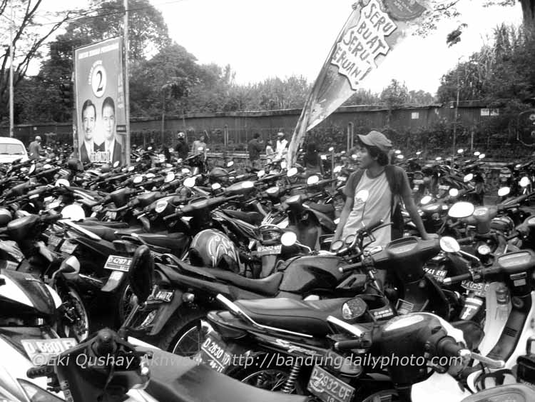 Sea of Motorbikes 2