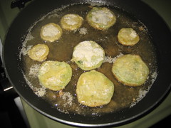 Frying green tomatoes