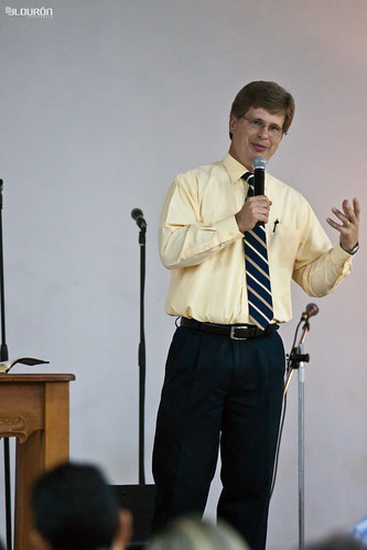 Keith Moore, pastor de Impacto