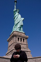 Text messaging Lady Liberty by nybtk