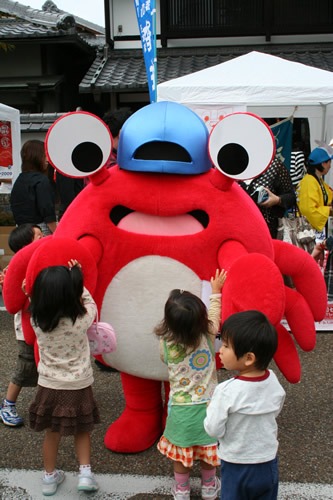 Yuru-chara ../ / Japan's regional mascot festival  :: "Matsubakun from Hyogo Prefecture" [[ VIA Stan Sakai ..courtesy Mainichi Newspapers ]]