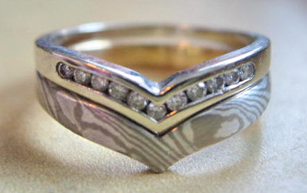 Custom design wedding rings