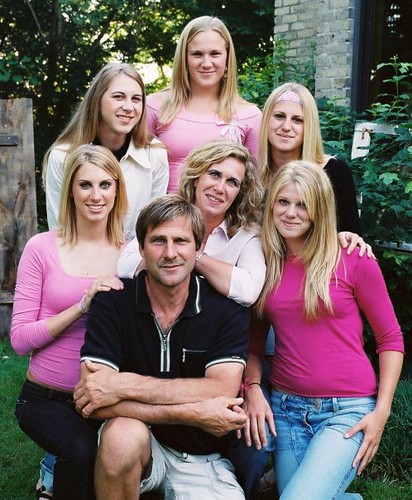 Five Bloneds family