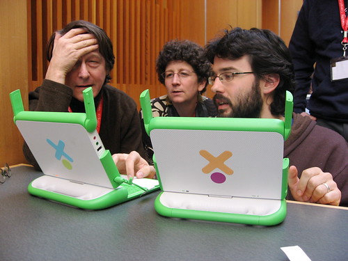 OLPC laptop mesh